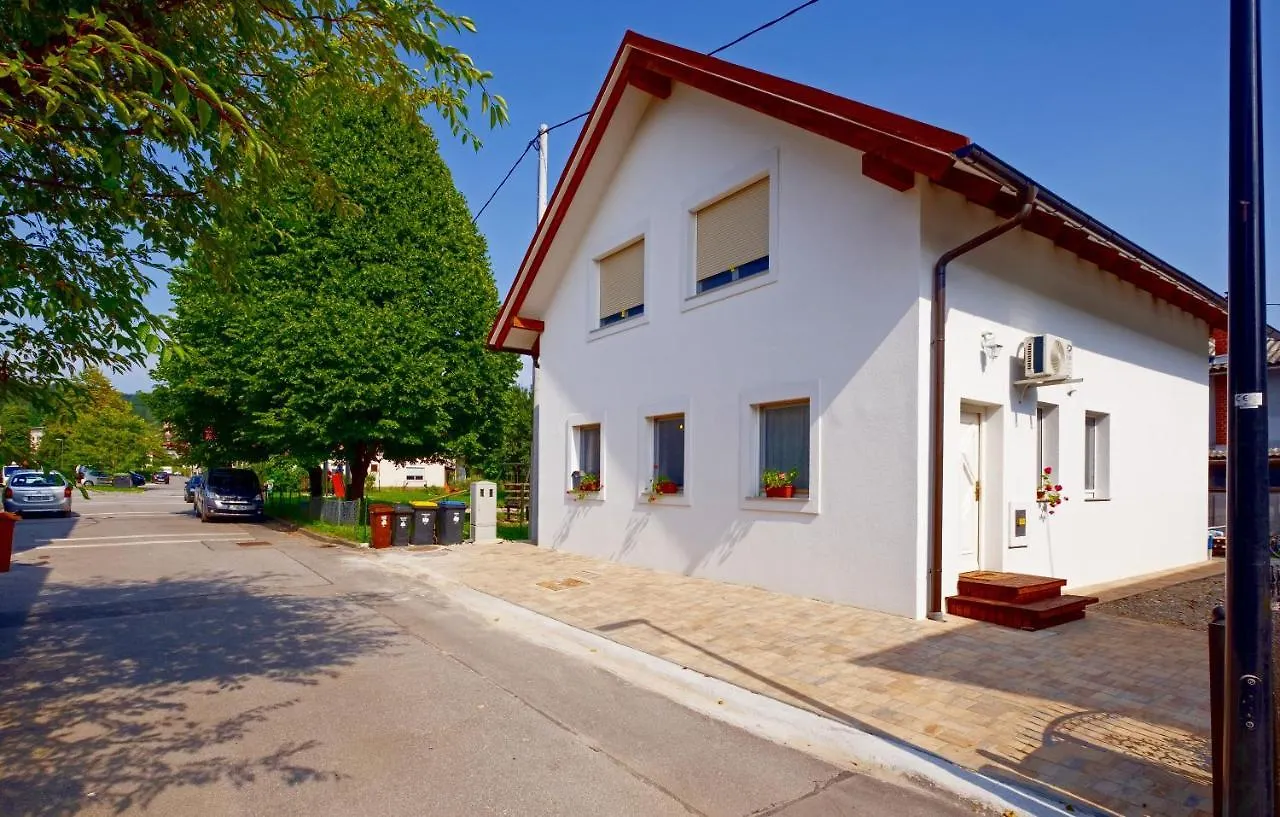 Eco-Lux Apart With Free Bicycles End Free Parking Lublana 0*,  Słowenia